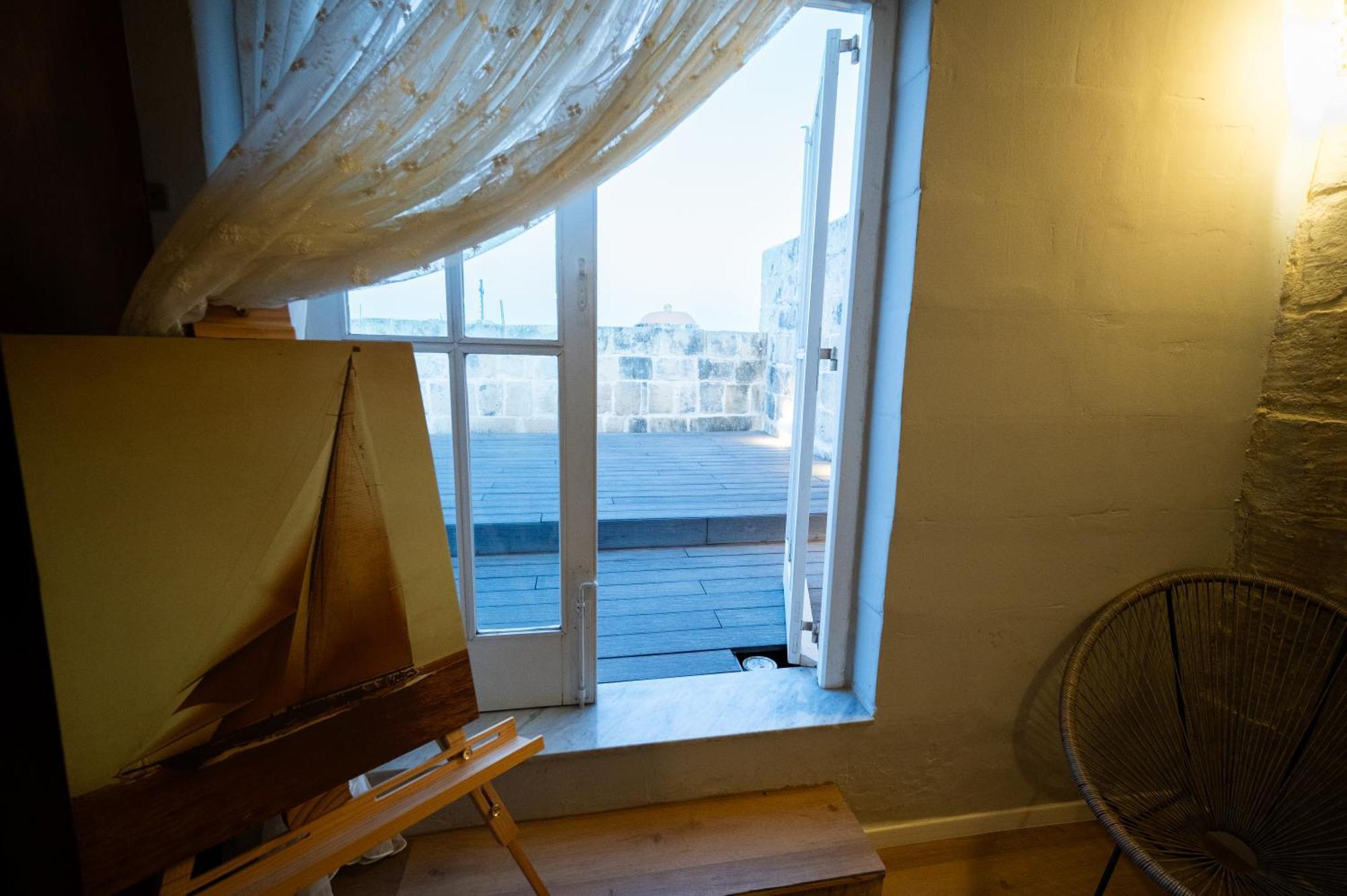 Grand Arcanum Apartment 2 - Comfortable And Elegant Сенглея Экстерьер фото